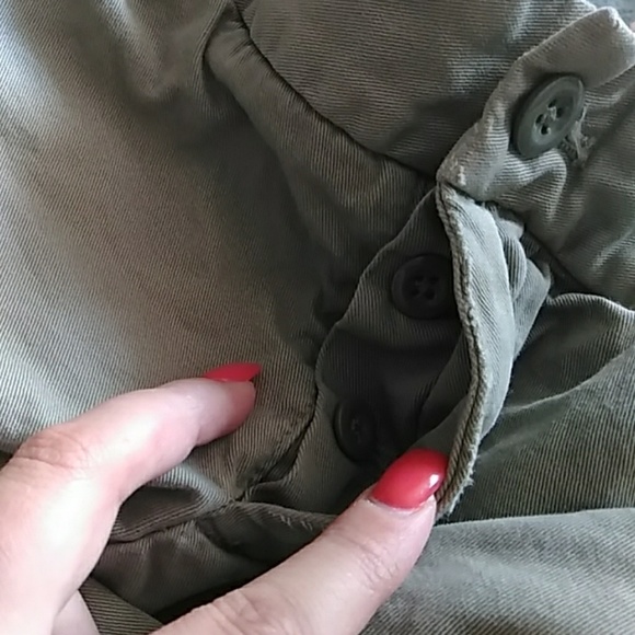 SOLD J. Crew | Broken In Boyfriend Shorts in Khaki - Picture 8 of 8